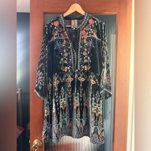 Johnny Was Laurelie Burnout Velvet Tunic